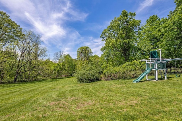 view of grassy yard