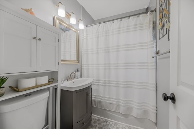 52 Rockledge Rd Unit 2A, Hartsdale, NY 10530 - full bathroom featuring vanity, tile patterned flooring, toilet, and shower / tub combo with curtain