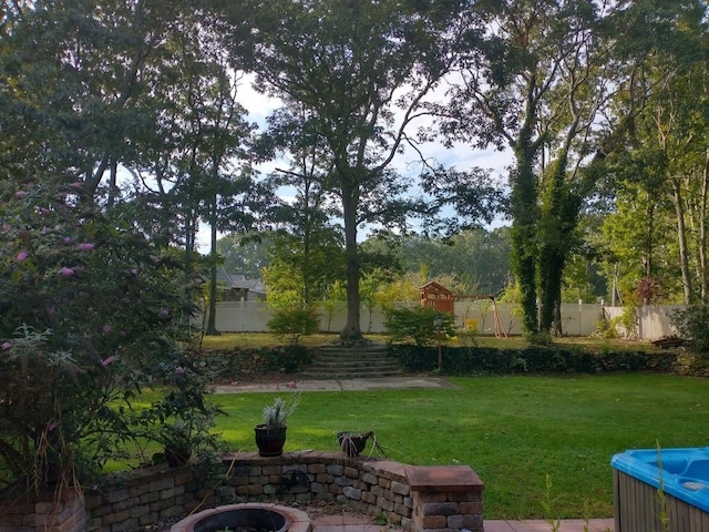 view of yard featuring fence