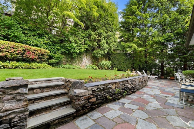 67 Walbrooke Rd, Scarsdale, NY 10583 - view of patio