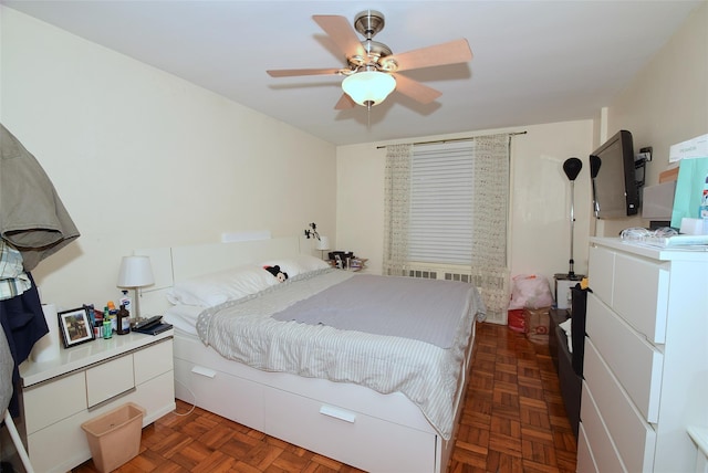 bedroom with a ceiling fan