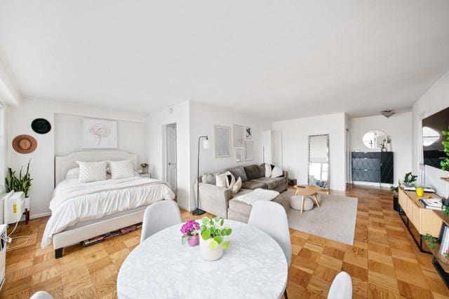 3 Sheridan Sq Unit 8M, New York Manhattan, NY 10014 - view of bedroom