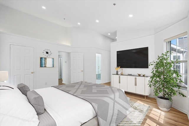 1601 Pondcrest Ln, White Plains, NY 10607 - bedroom featuring light wood finished floors, recessed lighting, and lofted ceiling
