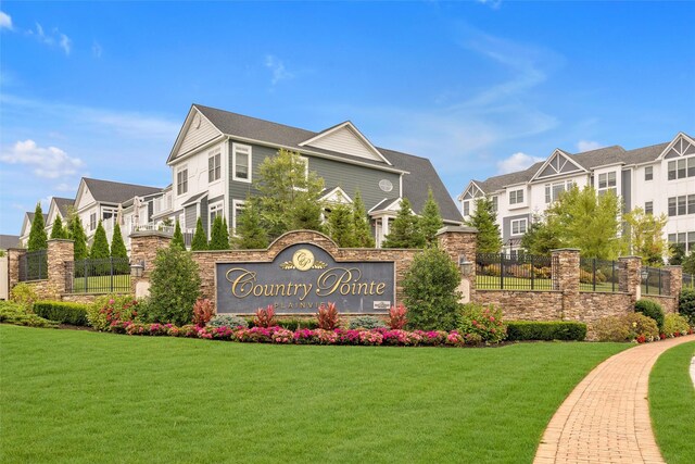 17101 Aspenwood Dr, Plainview, NY 11803 - community / neighborhood sign featuring a residential view