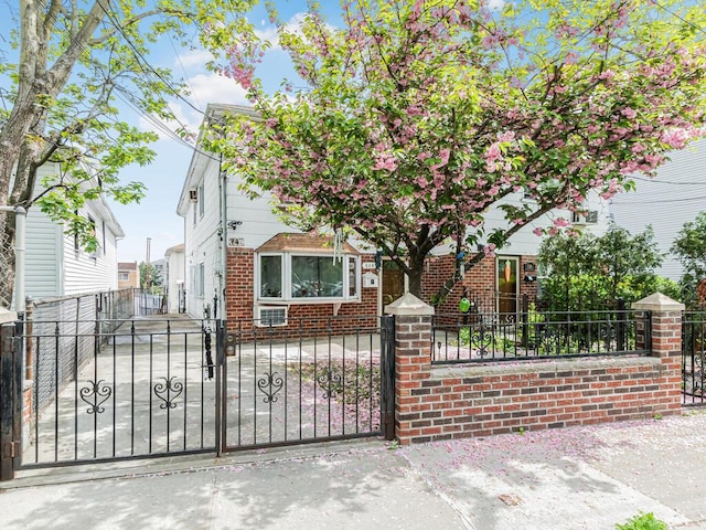 540 Throggs Neck Expy, Bronx, NY 10465 - photo 1