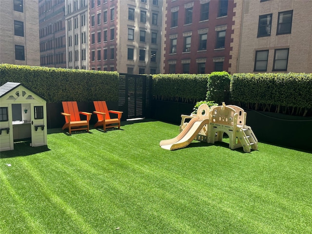 40 Broad St Unit 28H, New York Manhattan, NY 10004 - view of yard