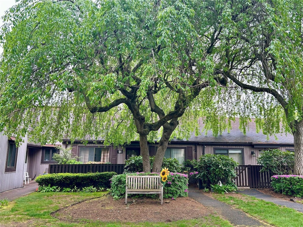 exterior space featuring fence
