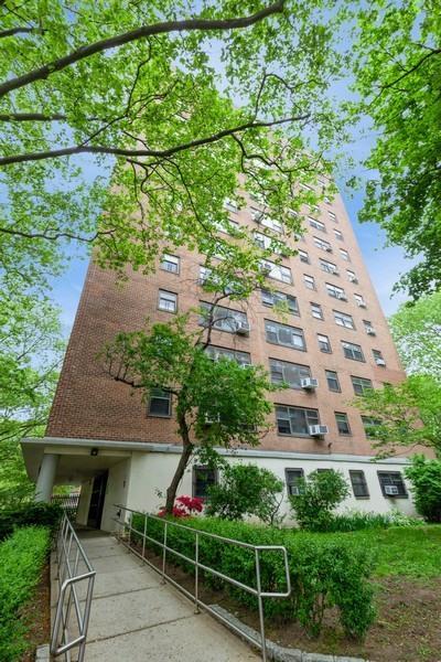 21-55 34th Ave Unit 3C, Long Island City, NY 11106 - view of building exterior