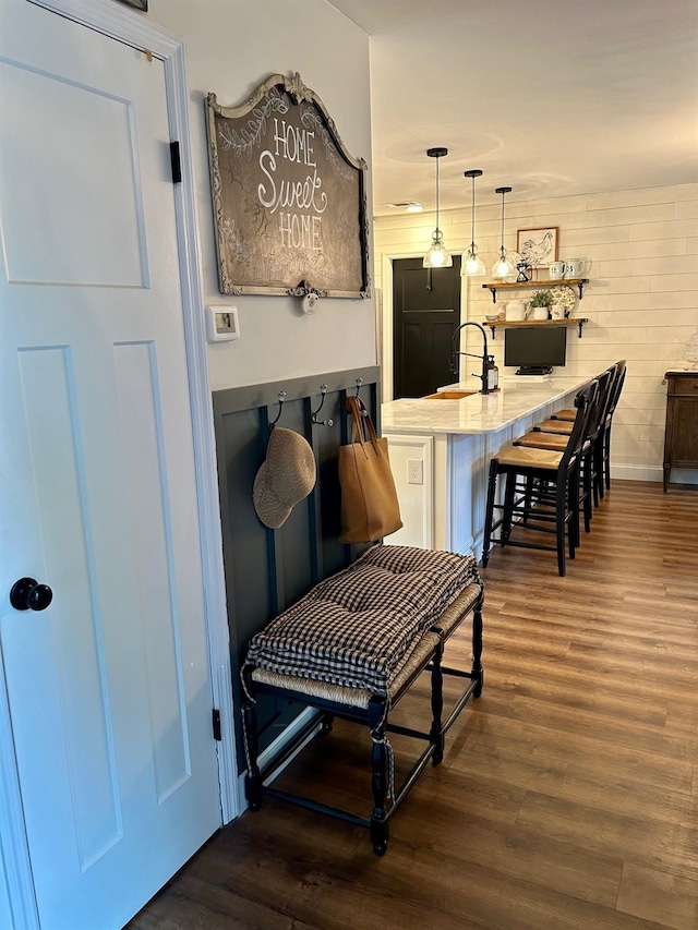 23 Candlestick Ct, Warwick, NY 10990 - mudroom featuring dark wood finished floors