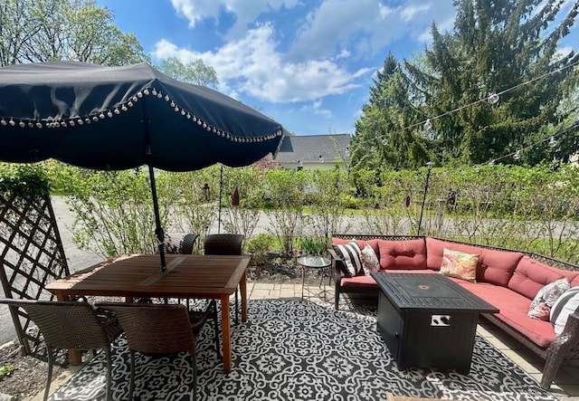 23 Candlestick Ct, Warwick, NY 10990 - view of patio / terrace featuring an outdoor hangout area and outdoor dining space