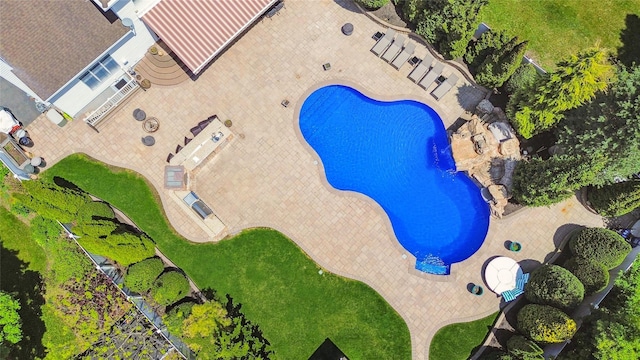 4 Millennium Ct, Bohemia, NY 11716 - bird's eye view of a pool area