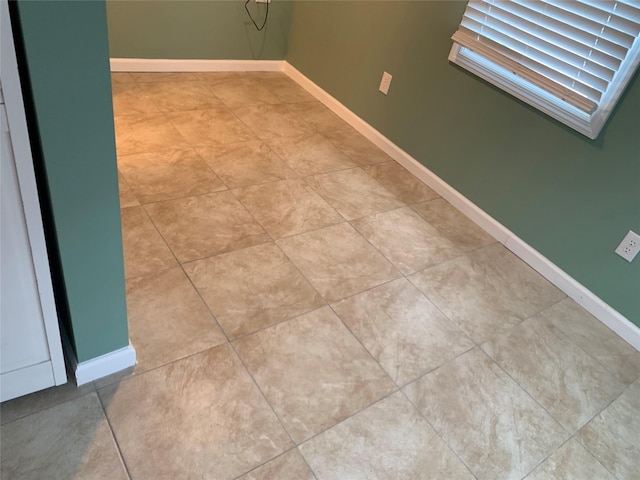 333 Lehrer Ave, Elmont, NY 11003 - detailed view of baseboards