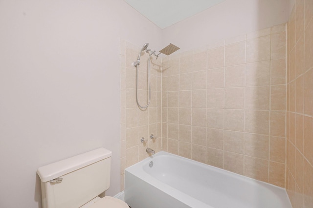 163 Pointe Cir N Unit 163, Coram, NY 11727 - bathroom featuring toilet and bathing tub / shower combination