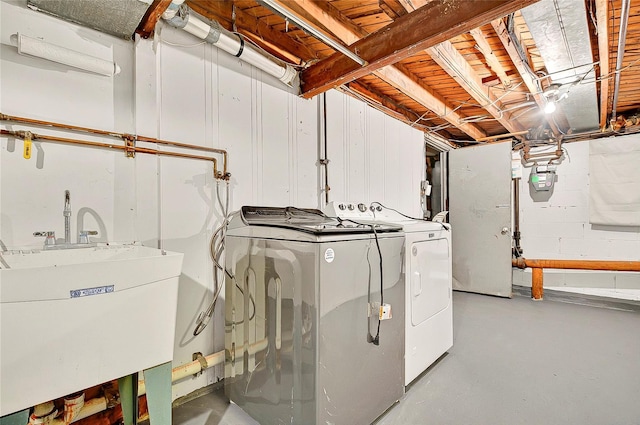 22 Chauncey St, Tuckahoe, NY 10707 - laundry area featuring washer and clothes dryer