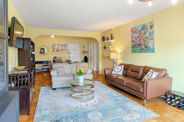 2711 Henry Hudson Pkwy Unit 5A, Bronx, NY 10463 - living room featuring arched walkways