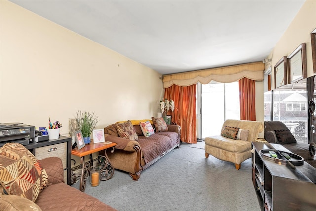 living room with carpet flooring