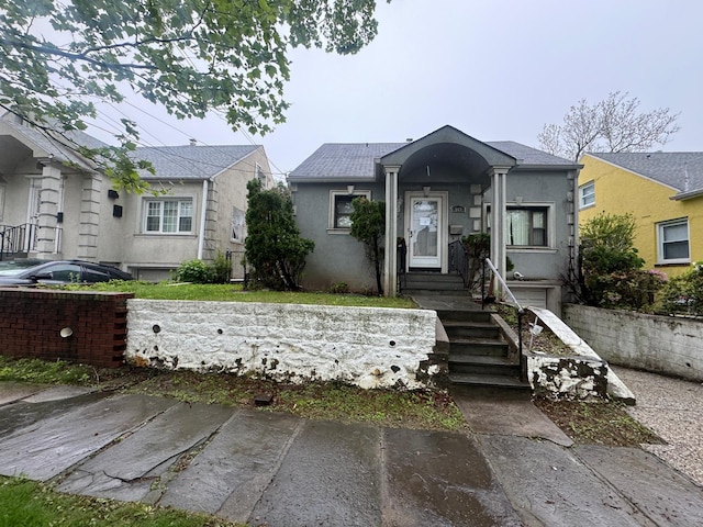 548 S 10th Ave, Mount Vernon, NY 10550 - view of front facade featuring stucco siding