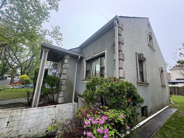 548 S 10th Ave, Mount Vernon, NY 10550 - view of property exterior featuring stucco siding