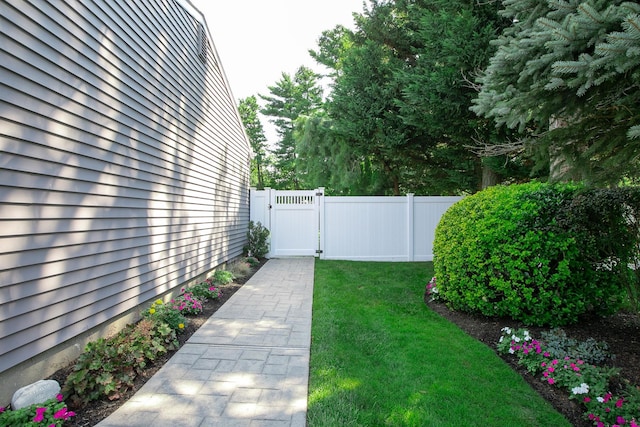 7 Jacqueline Ct, Port Jefferson Station, NY 11776 - view of yard with a gate