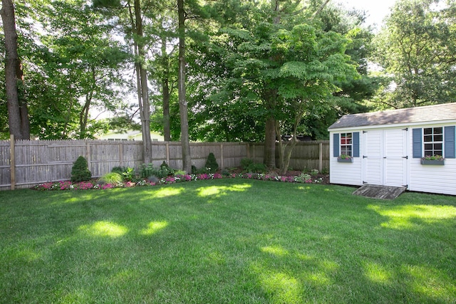 7 Jacqueline Ct, Port Jefferson Station, NY 11776 - view of yard with a storage shed