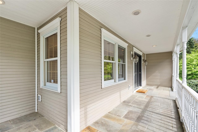 521 Plattekill Ardonia Rd, Wallkill, NY 12589 - balcony with a porch