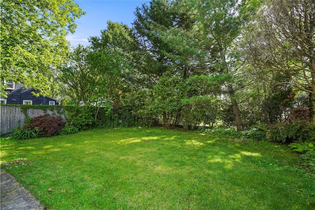 31 Westwood Ave, New Rochelle, NY 10801 - view of yard