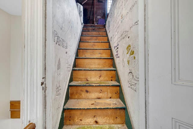 80 Hill St, Walden, NY 12586 - view of staircase