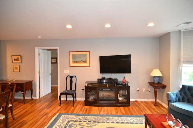 1308 Round Pointe Dr Unit 1308, Haverstraw, NY 10927 - living room with wood finished floors, baseboards, and recessed lighting