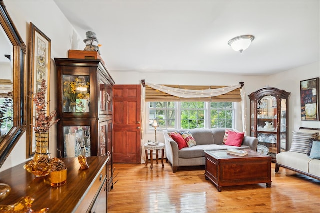 7 Grange St, Huntington, NY 11743 - photo 3