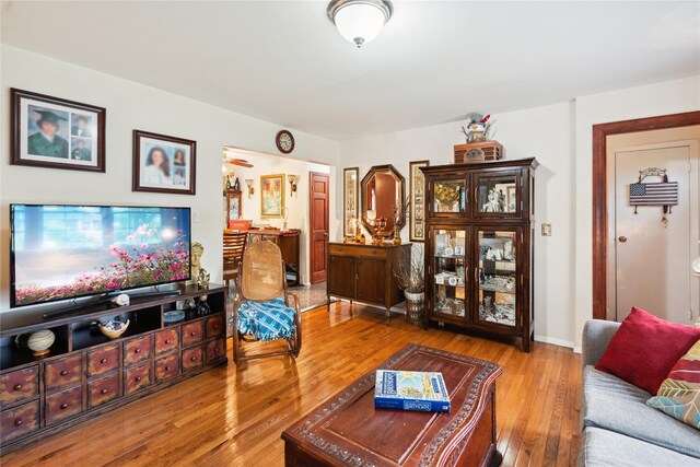 7 Grange St, Huntington, NY 11743 - photo 4
