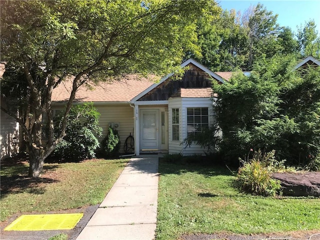 179 Hidden Ridge Dr, Monticello, NY 12701 - view of front of home featuring a front yard