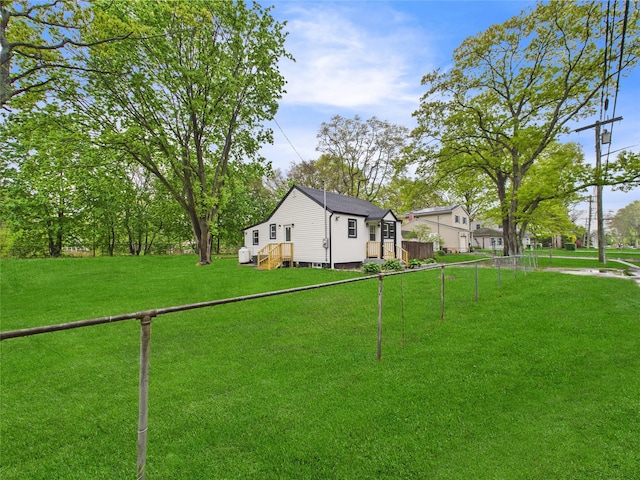 495 Easton St, Ronkonkoma, NY 11779 - view of yard