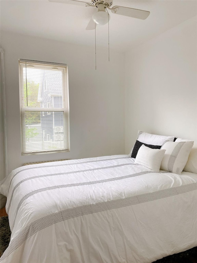 bedroom with a ceiling fan