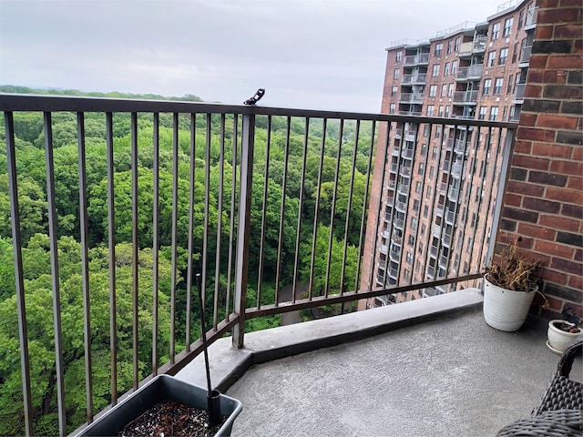 90-50 Union Tpke Unit 17K, Glendale, NY 11385 - view of balcony