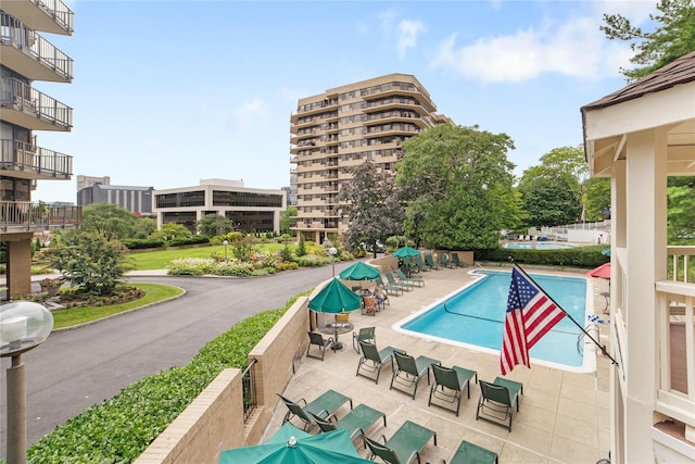 25 Rockledge Ave Unit 501, White Plains, NY 10601 - community pool featuring a patio
