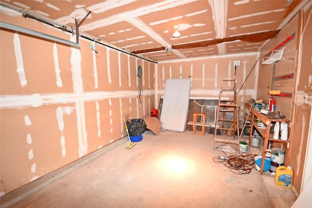51 Manor Rd, Valley Stream, NY 11580 - view of garage