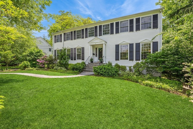 16 Cayuga Rd, Scarsdale, NY 10583 - colonial home with a front yard
