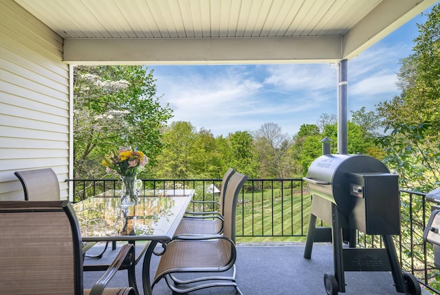 25 Ganung Dr, Ossining, NY 10562 - balcony featuring outdoor dining area