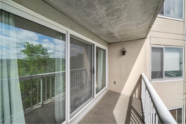 10 Stewart Pl Unit 4De, White Plains, NY 10603 - view of balcony