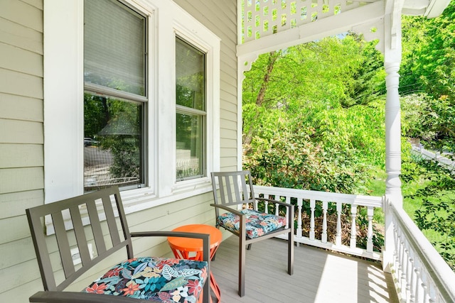 4 Oak St, Cold Spring, NY 10516 - view of wooden deck