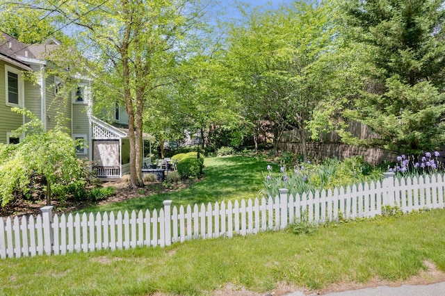 4 Oak St, Cold Spring, NY 10516 - view of yard