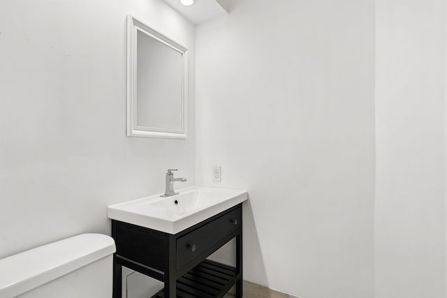300 High Point Dr Unit 313, Hartsdale, NY 10530 - half bath featuring toilet and vanity