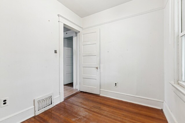 186 Falcon Ave, Patchogue, NY 11772 - photo 15