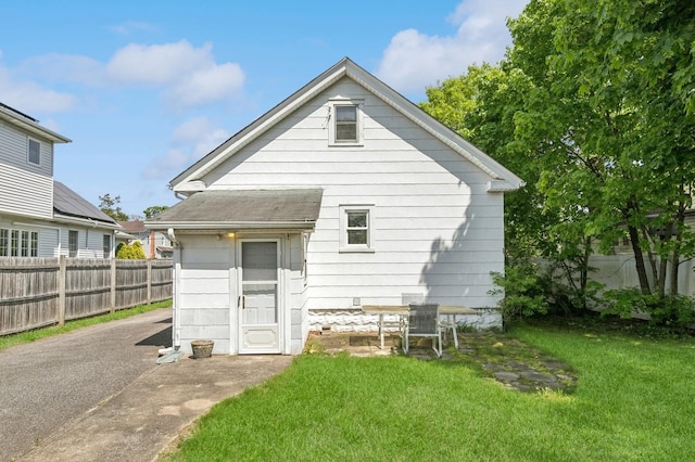 186 Falcon Ave, Patchogue, NY 11772 - photo 18