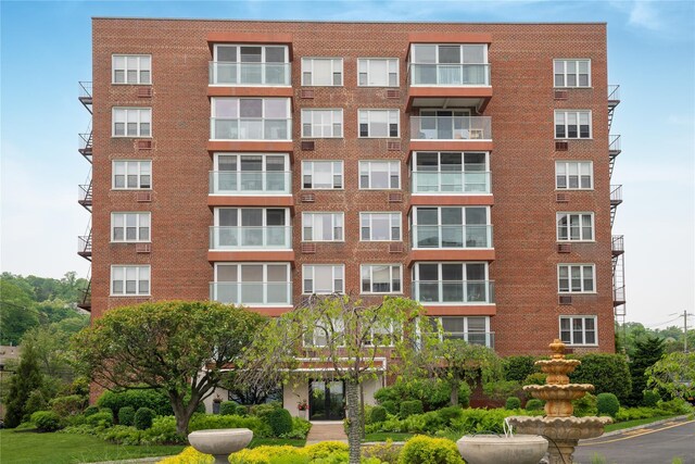 1 Salisbury Pt Unit 6C, Nyack, NY 10960 - view of apartment building / complex