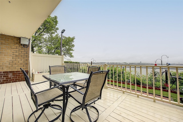 deck featuring outdoor dining space