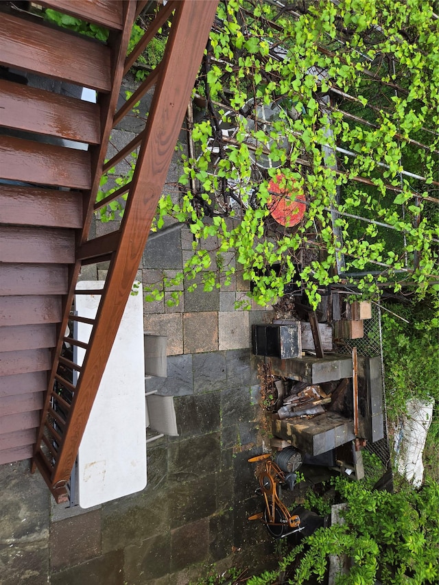 163 Villa Ave, Yonkers, NY 10704 - exterior view of stairway