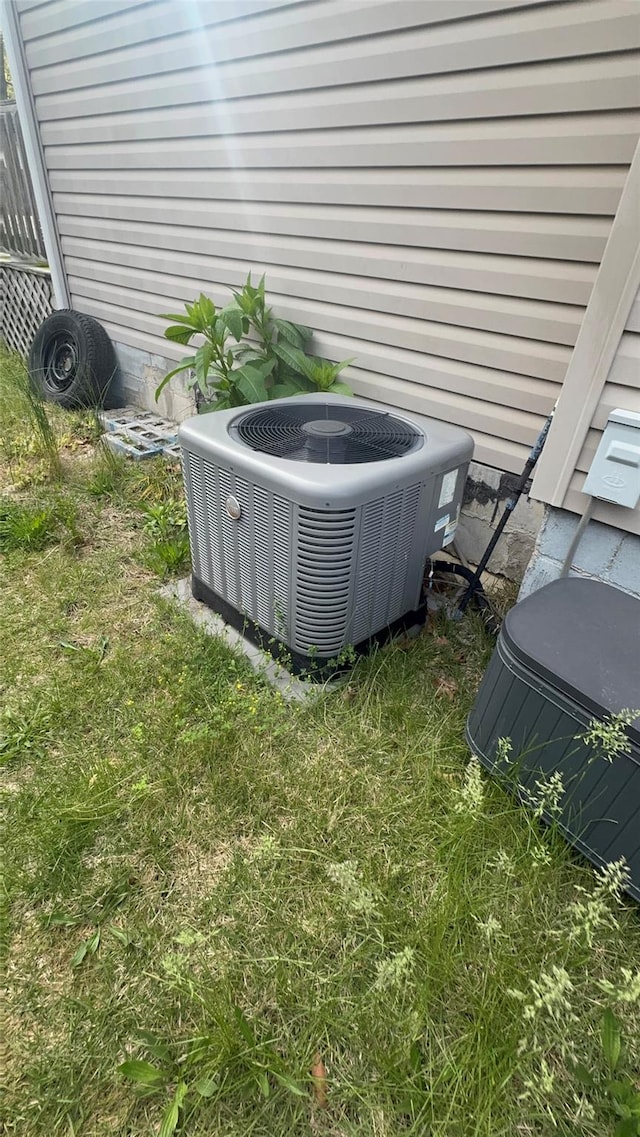 519 Sweezy Ave, Riverhead, NY 11901 - exterior view of cooling unit