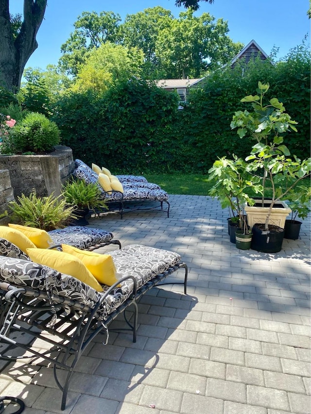 8 Hazel Rd, Port Washington, NY 11050 - view of patio / terrace