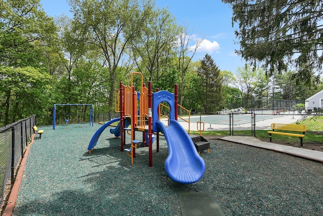 48 Clarewood Dr, Hastings-On-Hudson, NY 10706 - community play area featuring fence